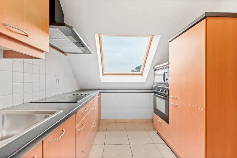 Ruime duplex appartement 2 slpk nabij centrum Zele! foto 5