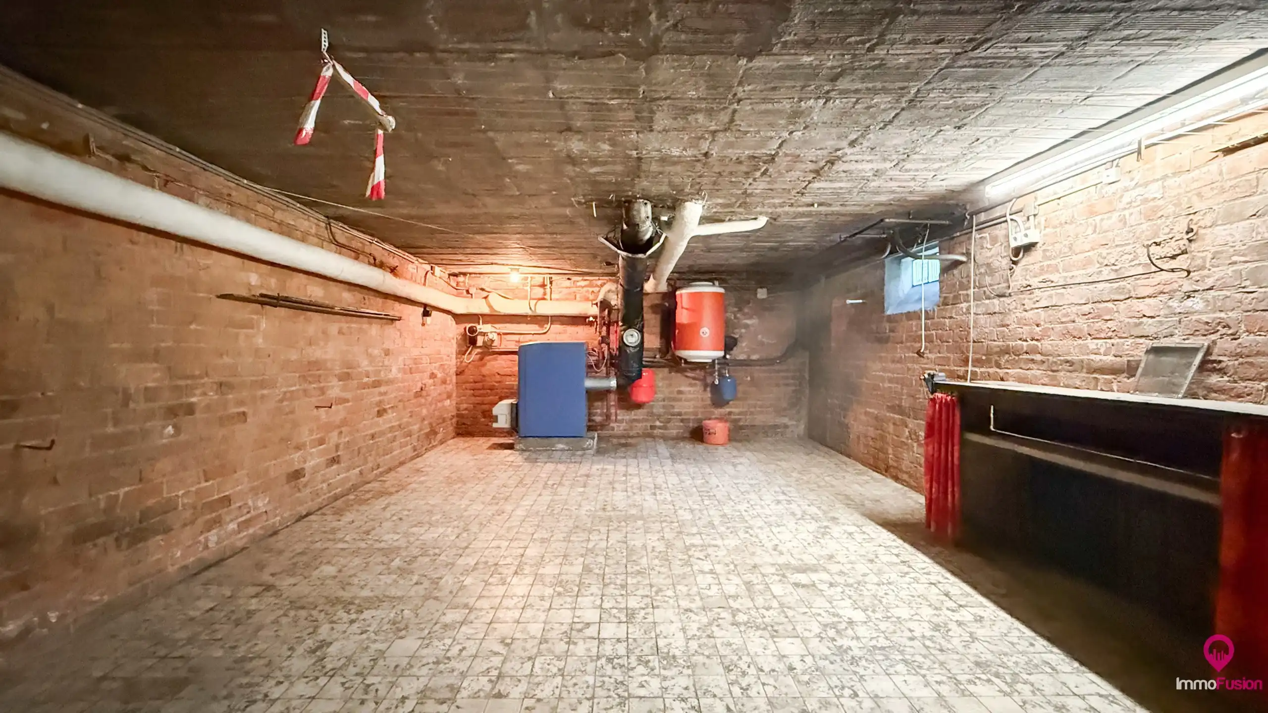 Rustig gelegen woning met dubbele garage, kelder en privacy! foto 21