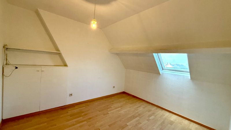 Gezellige te renoveren rijwoning met 4 kamers en garage foto 11