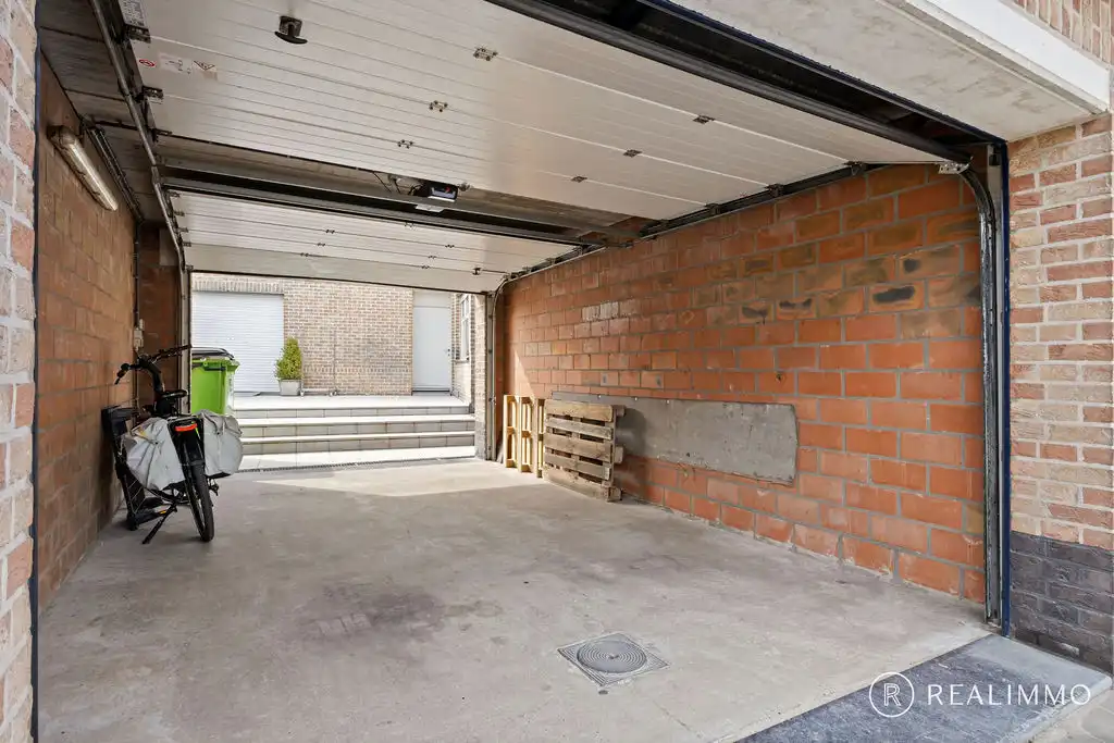 Veelzijdig handelspand met woonst op topligging in hartje Moen foto 28