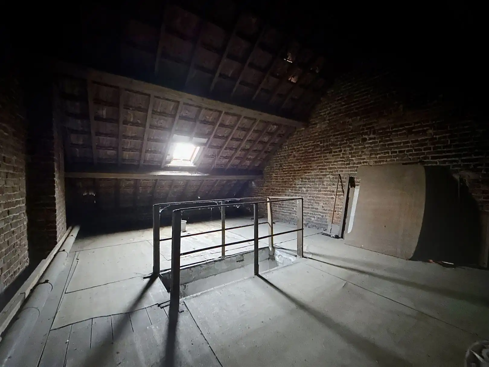 Stadswoning met tuin, 4 slpks, inrichtbare zolder, 2a 20ca foto 28