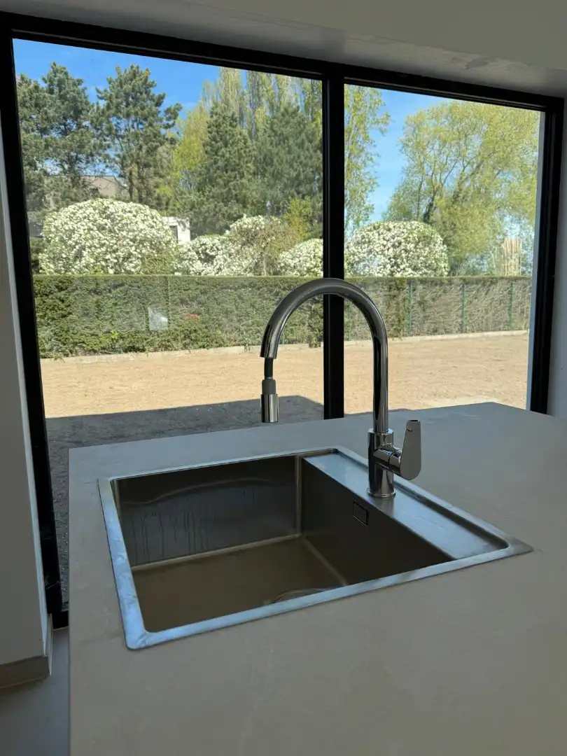 Wonen in alle rust, unieke koopkans midden het centrum in Sijsele (Damme). foto 5