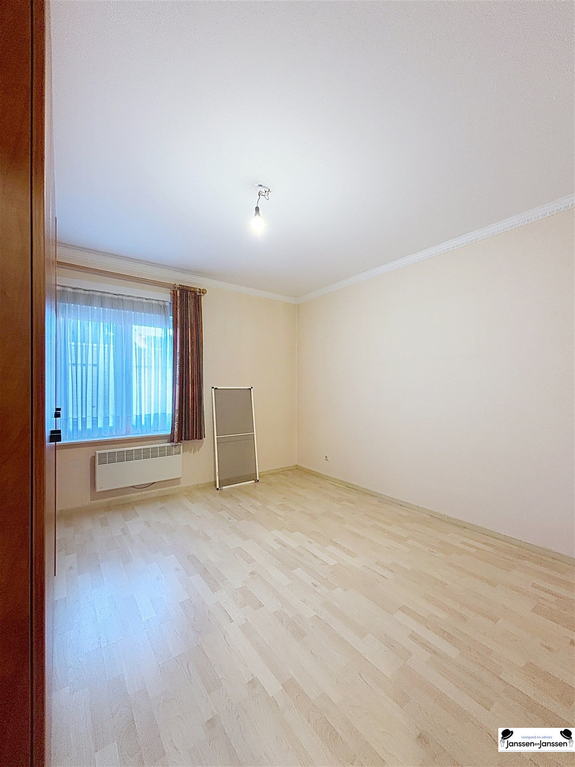 Ruim gelijkvloers appartement met topligging in Oostende foto 13