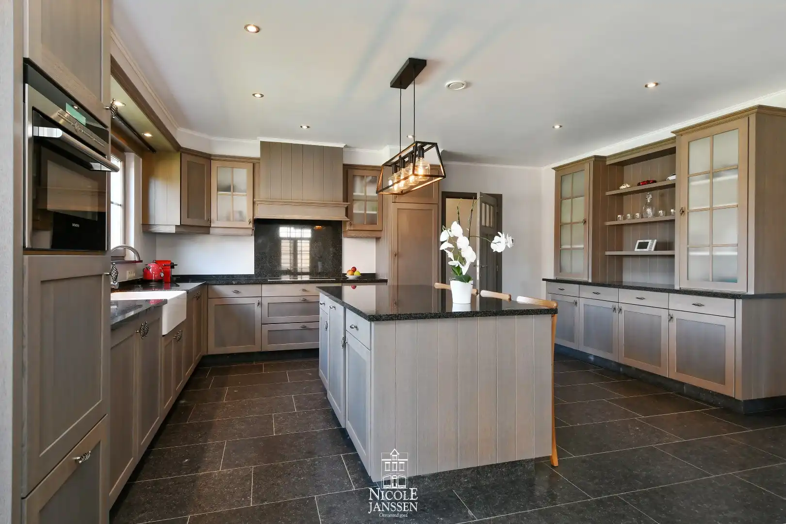 Prachtig landhuis met verfijnde afwerking op een top locatie foto 9