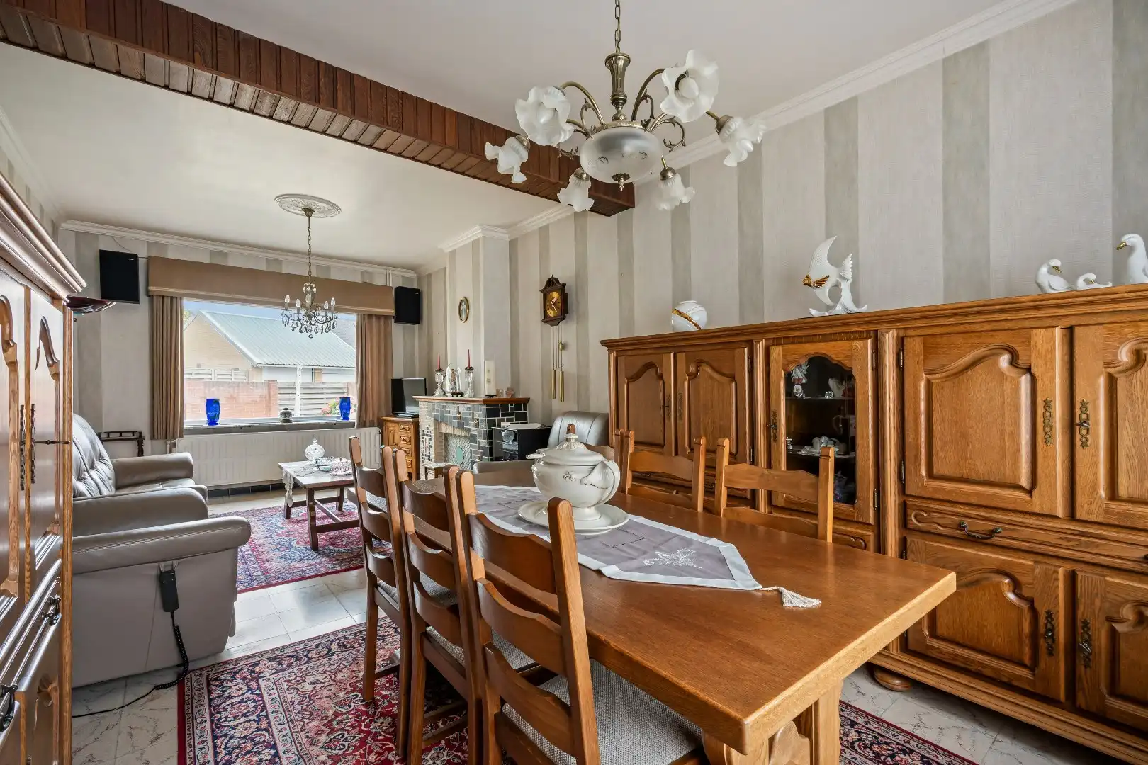 Op te frissen woning met 3 slaapkamers, garage en tuin. foto 11