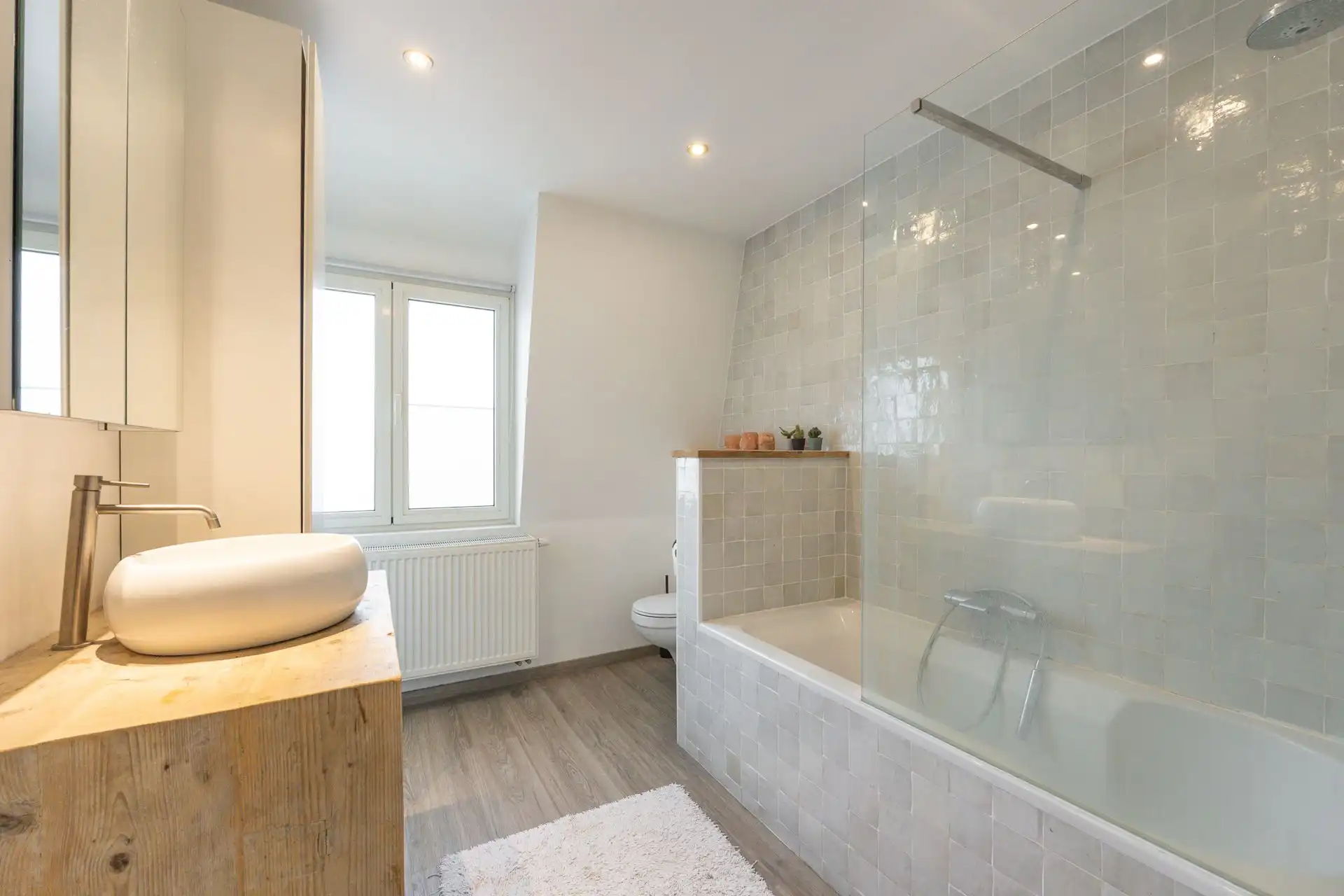 Sfeervolle gezinswoning met zonnige tuin in Mortsel foto 11