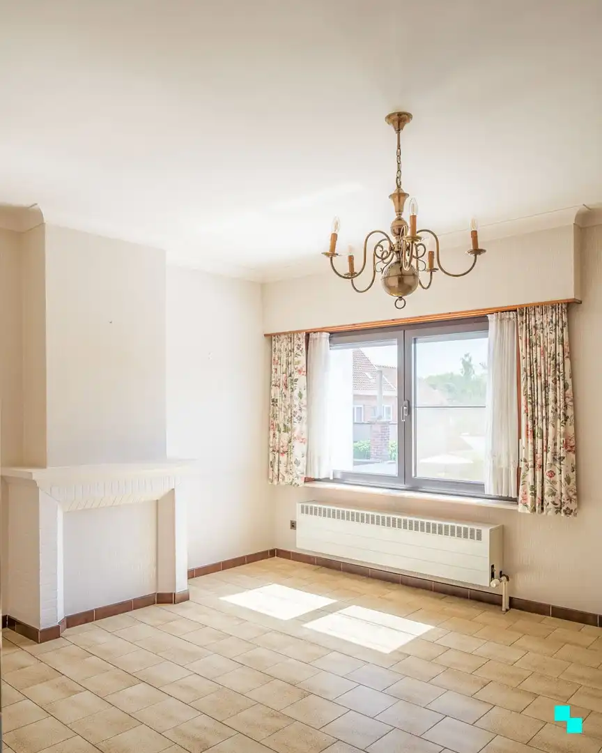 Strategisch gelegen woning met zonnige tuin en werkhuis foto 18