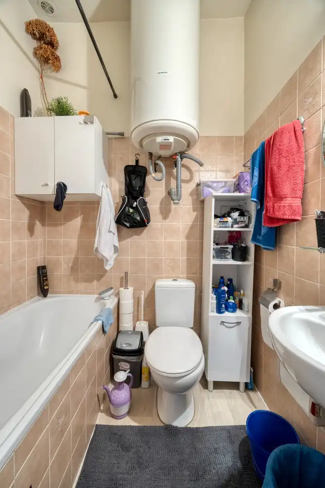 Appartementsgebouw met 1 commerciële ruimte, 2 twee slaapkamer appartementen en 1 studio op wandelafstand van Sint-Pietersstation foto 21