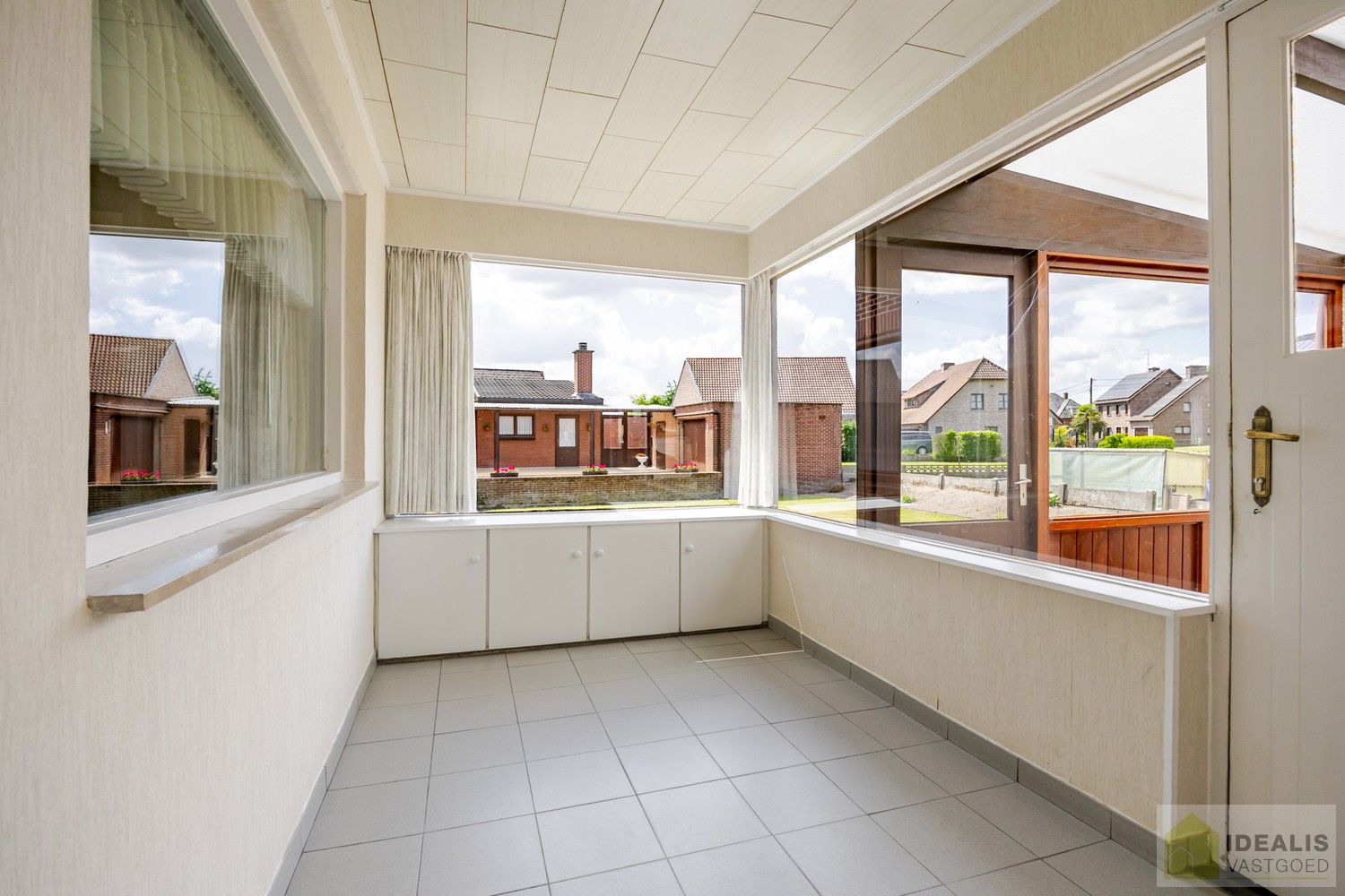 CHARMANTE EN TE RENOVEREN EENGEZINSWONING MET 4 SLAAPKAMERS OP EEN KNAP PERCEEL EN GEGEERDE LOCATIE !! foto 31