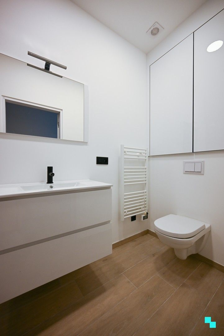 Compleet vernieuwd gelijkvloers appartement met zonneterras in hartje Wevelgem foto 9