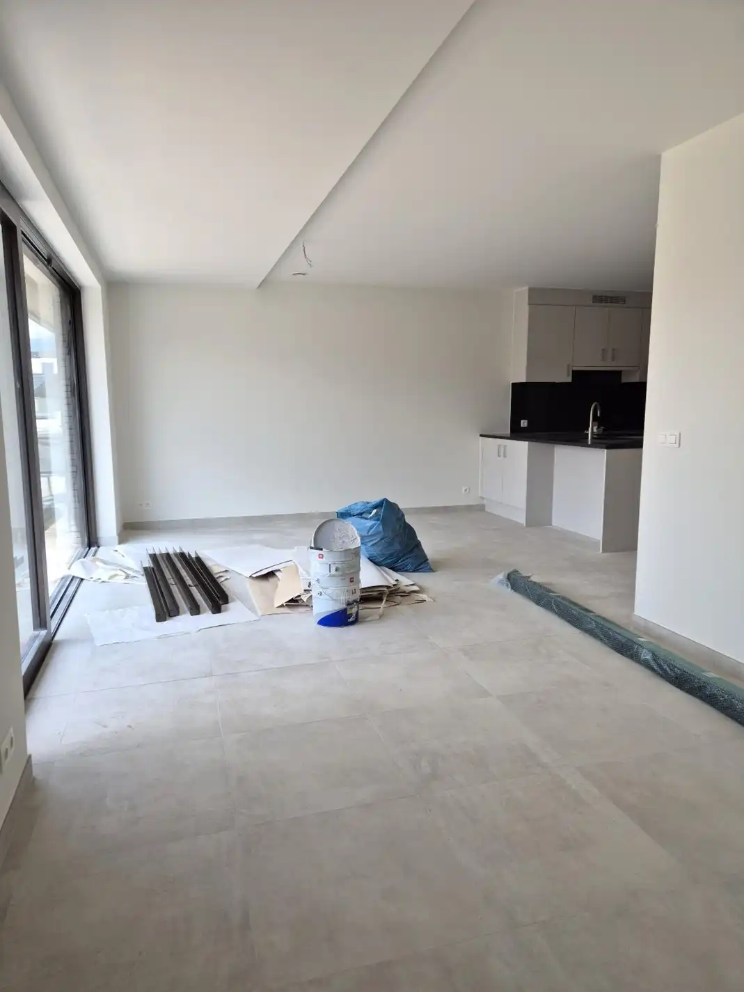 Nieuwbouwappartement met 2 slaapkamers, terras en staanplaats foto 4
