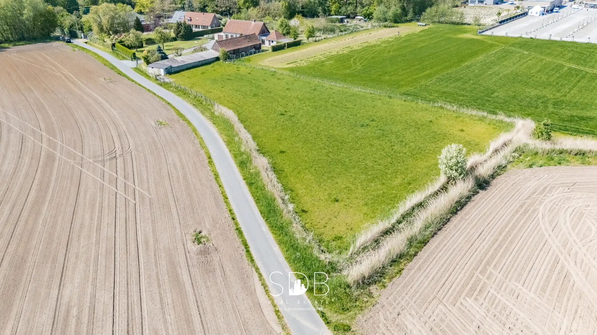 Authentieke hoeve met bijgebouwen en graslanden op 6.664m² met mogelijkheid tot bijkomend grasland op 3.070m² foto 32