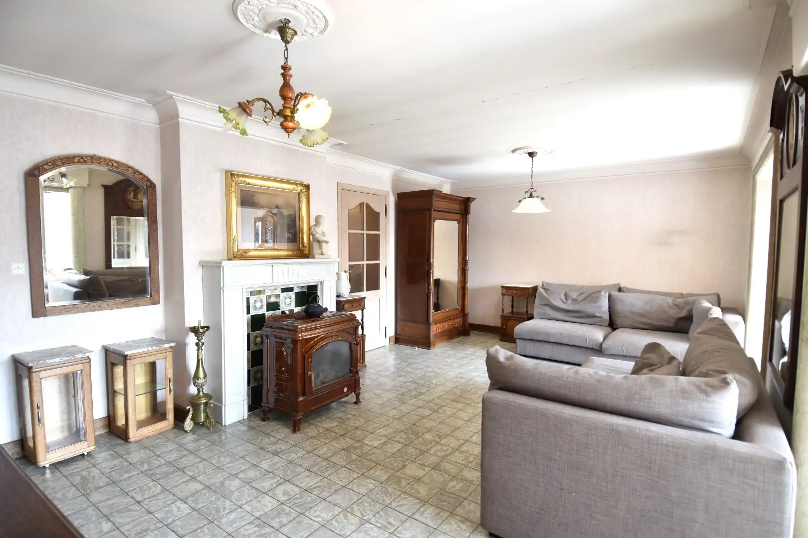 Gezinswoning met 3 slaapkamers, garage en zonnige tuin te koop in kindvriendelijke omgeving te Gullegem foto 5