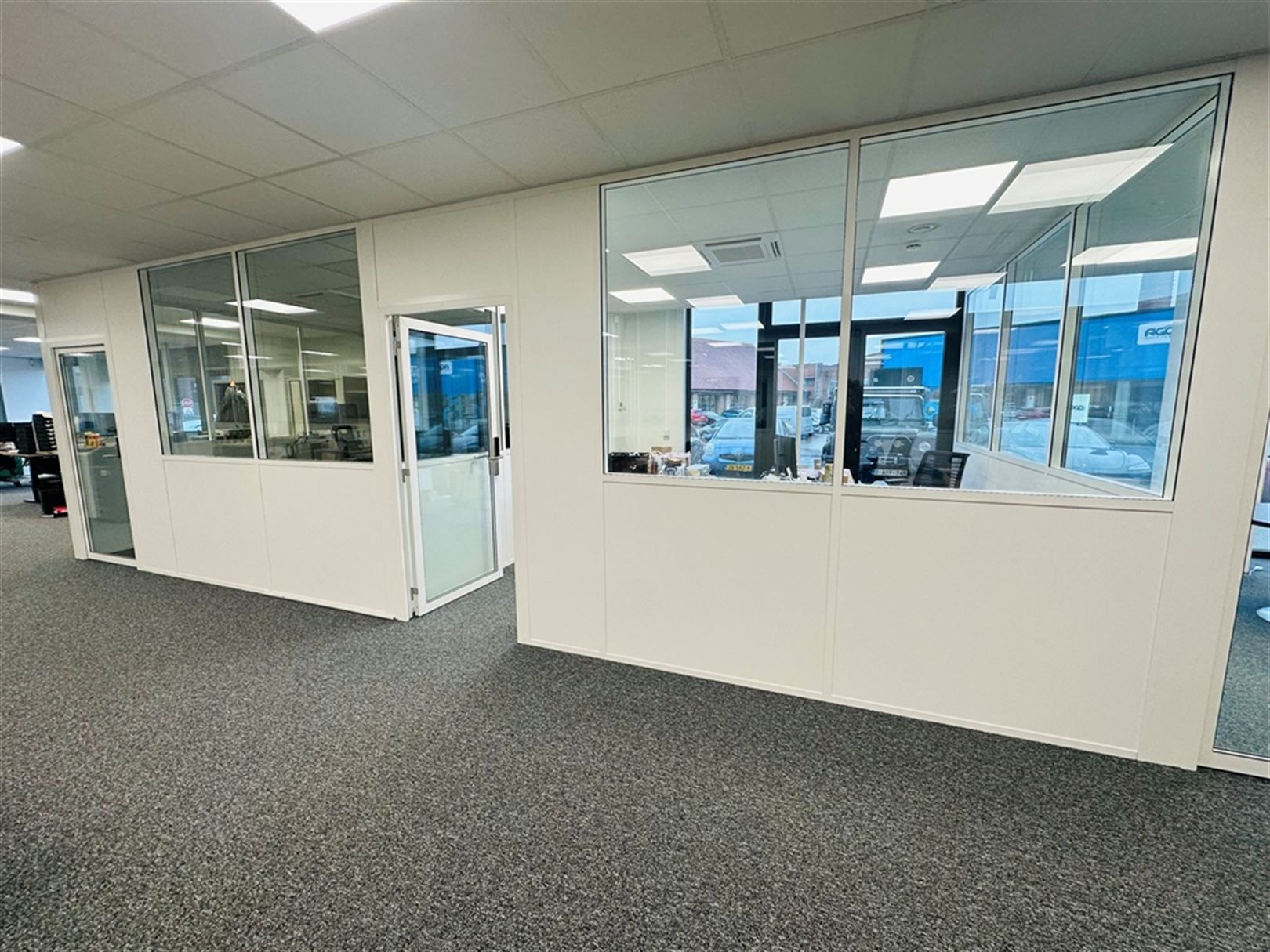 Moderne instapklare kantoren op strategische locatie in Kortrijk foto 6