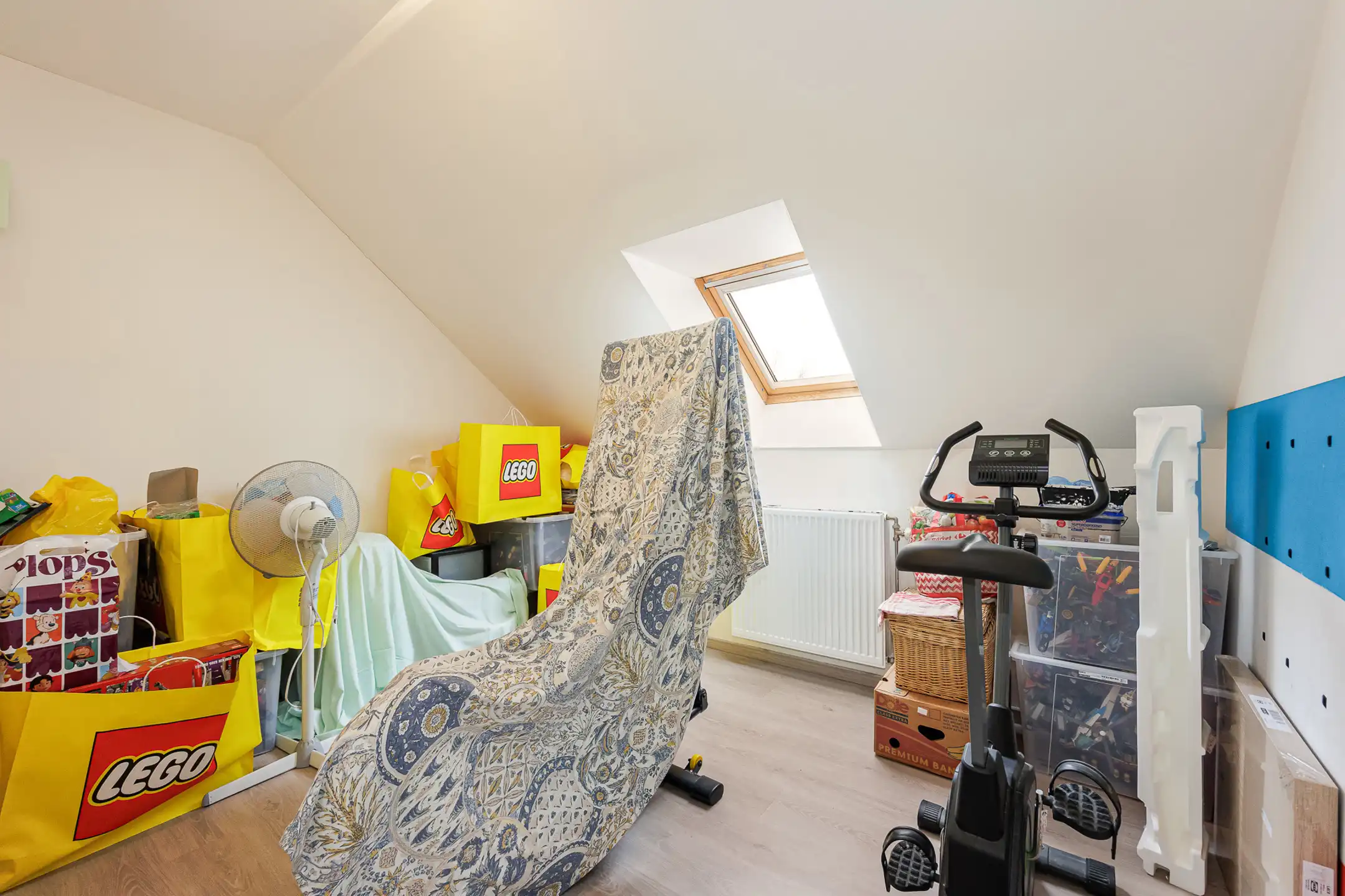 Instapklare  woning met drie slaapkamers en stadstuintje foto 26