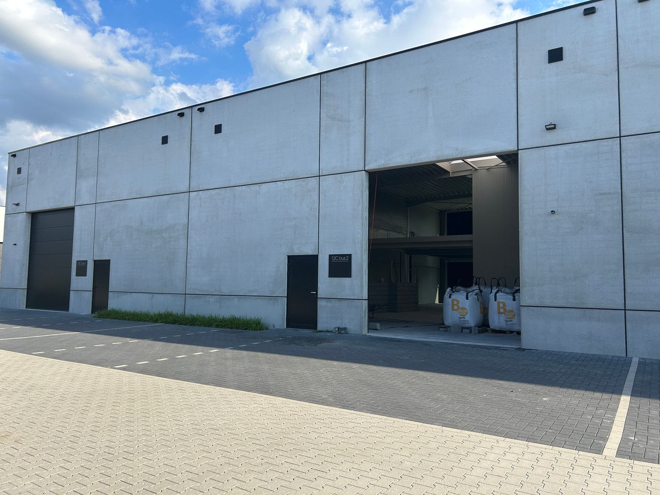 Commerciële ruimte te huur foto 7