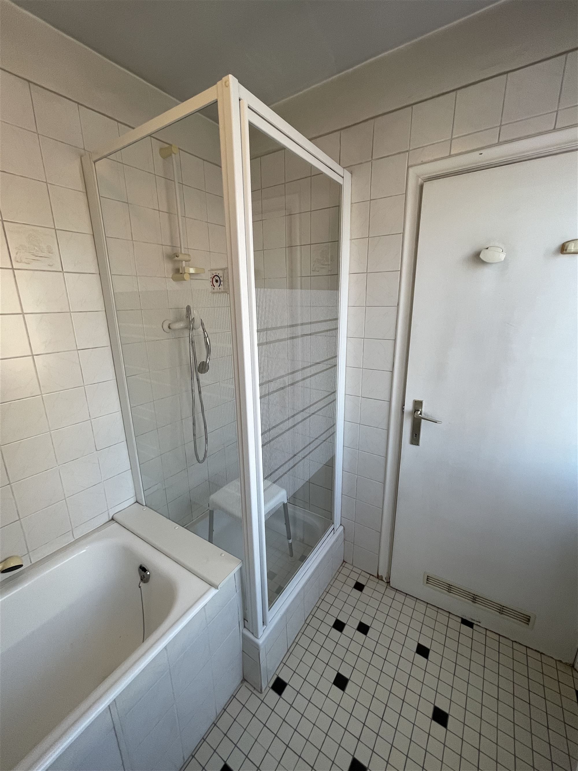 Half open woonhuis foto 11