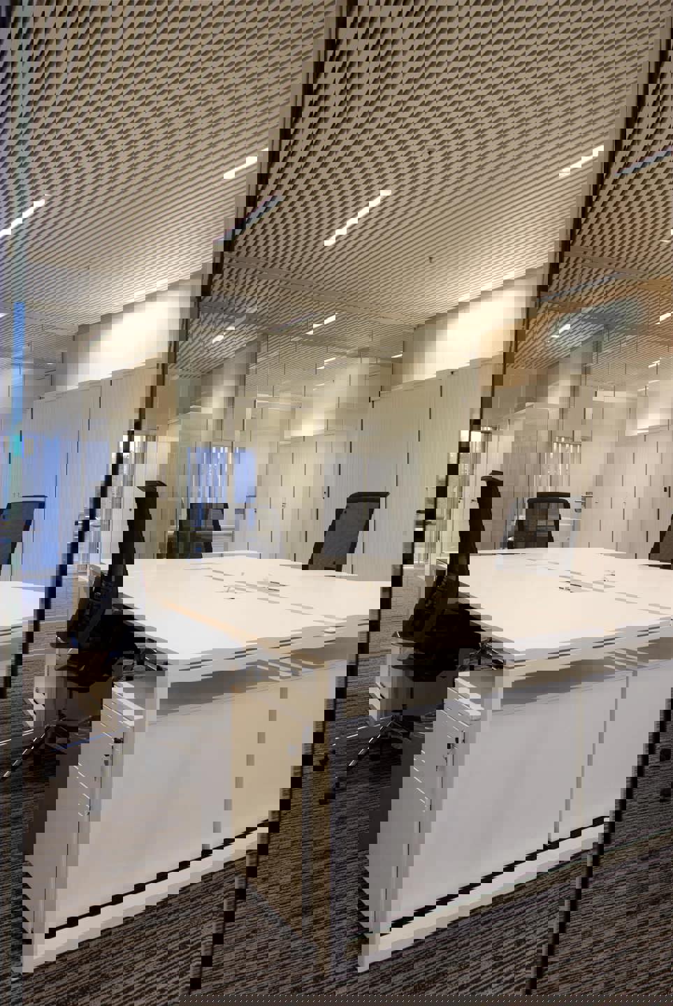 Ruim en Licht Kantoor met Uitzicht op de E313 foto 12