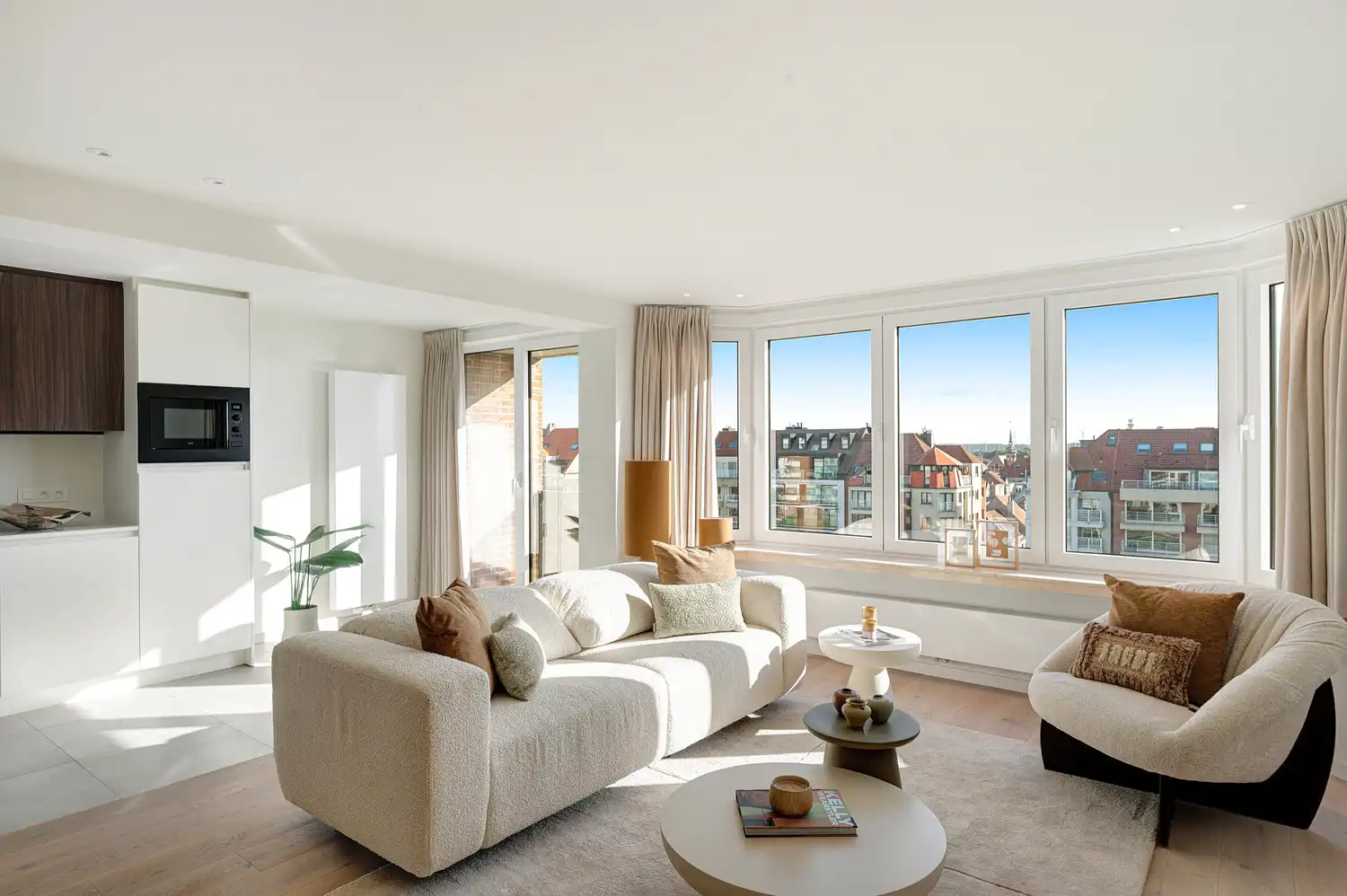 Volledig smaakvlol vernieuwd appartement met terrassen en openzichten foto 3