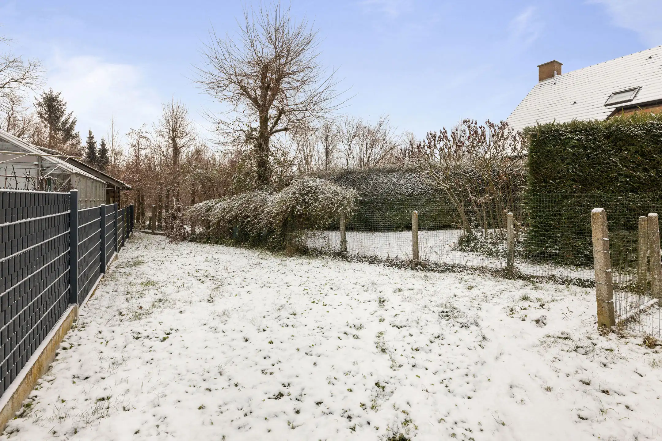 Solide 4 gevelwoning met tuin en garage nabij centrum Galmaarden foto 2