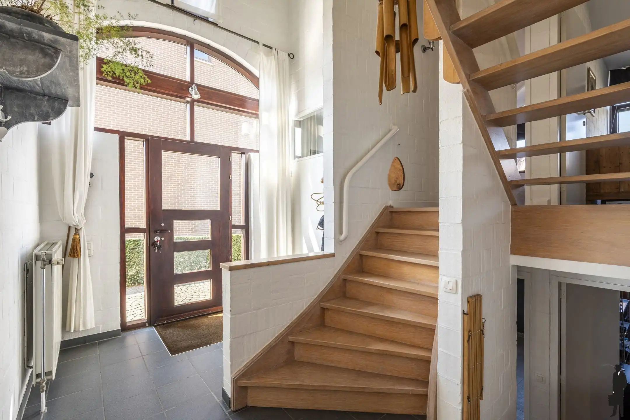 Ruime splitlevel woning, zuidgerichte tuin (ca. 522 m²) foto 12