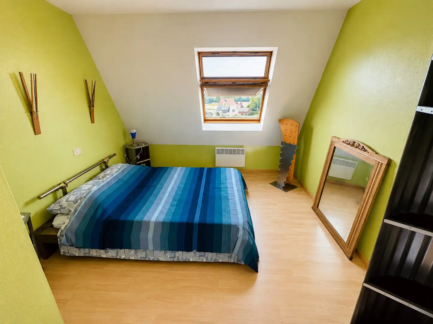 Verzorgd duplexappartement met 3 slaapkamers op wandelafstand van het centrum van De Haan. foto 10