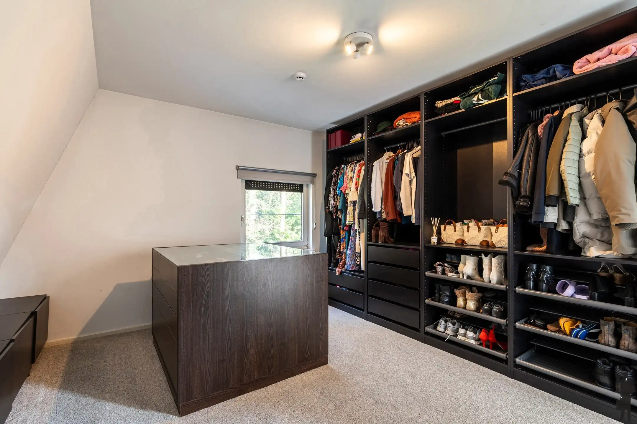 In de Meerse bergen treffen we op een ruim perceel van ca. 2.735m² deze knappe, lichtrijke villa foto 40