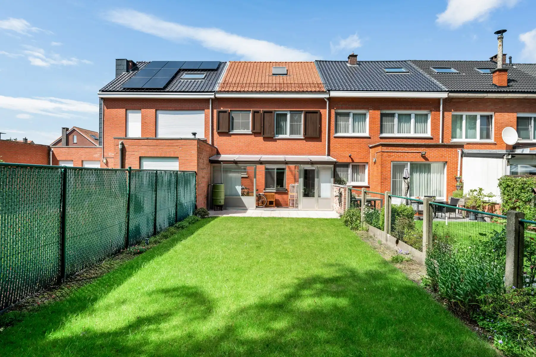 Goed gelegen woning met 3 slaapkamers, zonnige tuin en inpandige garage foto 9