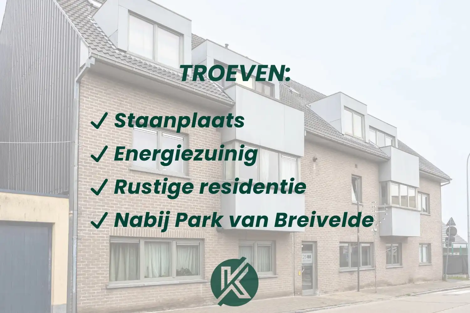 Stijlvol appartement met twee slaapkamers en staanplaats foto 2