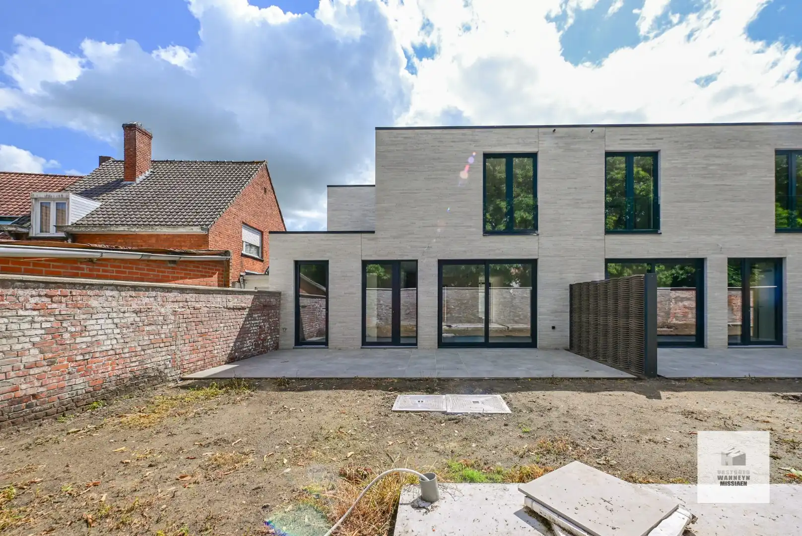 Moderne energiezuinige halfopen woning met 3 slaapkamers, tuin en carport foto 6