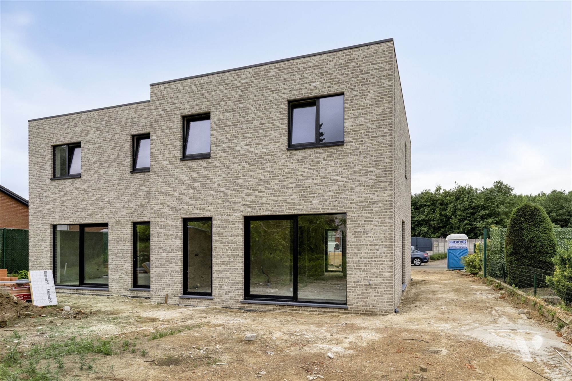 Nieuwbouwwoning in rustige omgeving foto 28