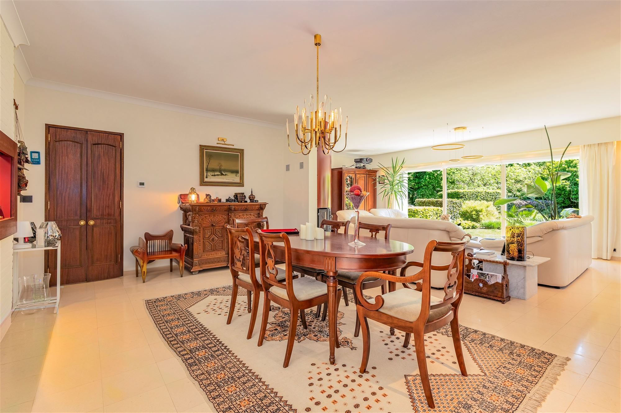 Ruime villa met 5 slpks en 3 bdks op een preceel van 2128m² foto 4