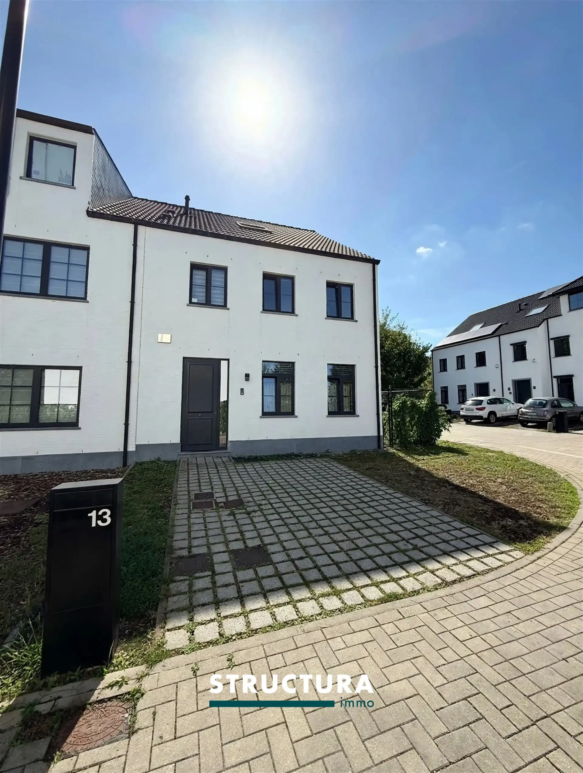 Nieuwbouw woning met drie slaapkamers foto 3