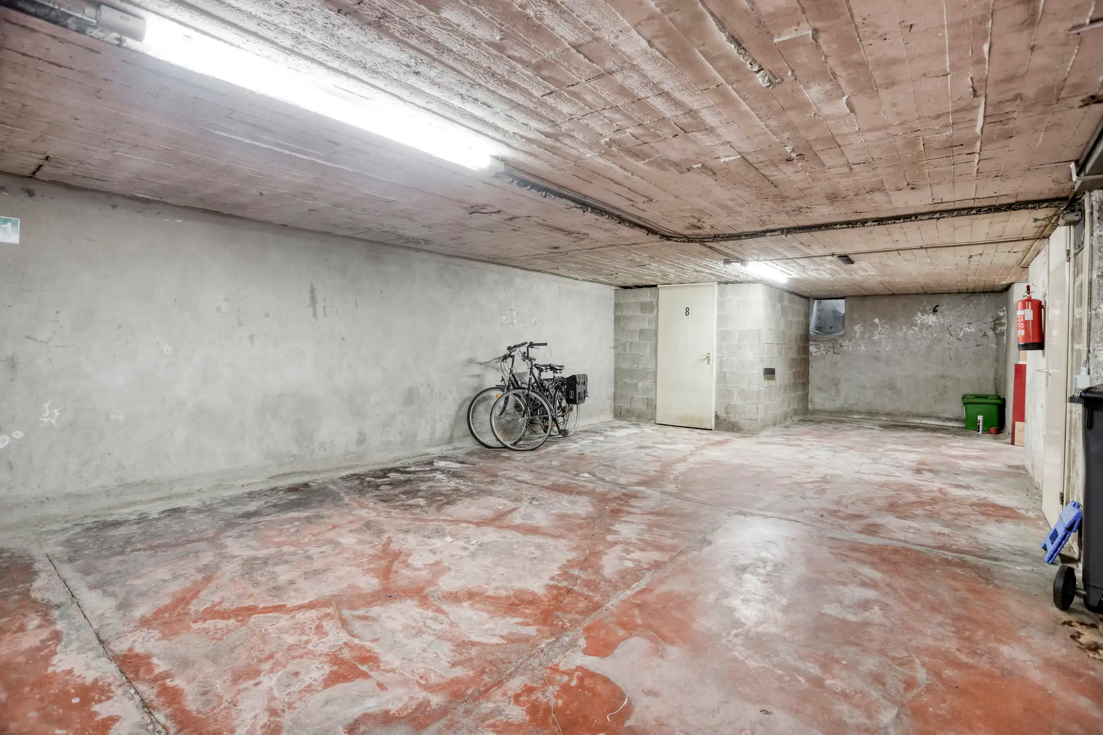 Te renoveren appartement met 3 slaapkamers foto 22