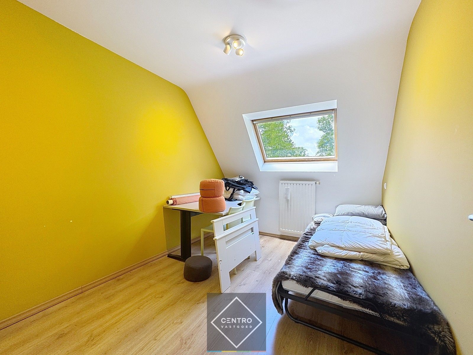 Instapklare VILLA (bj. 1998) met 5 slpks, 2 bdkms en dubbele garage in het RESIDENTIELE bos van Hertsberge! Rust en privacy ten TOP! foto 8