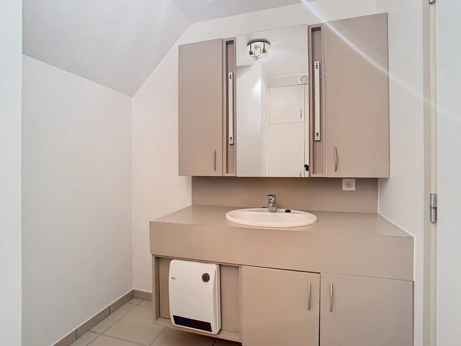 Dakappartement met 1 SLPK, mooi terras én garage! foto 10