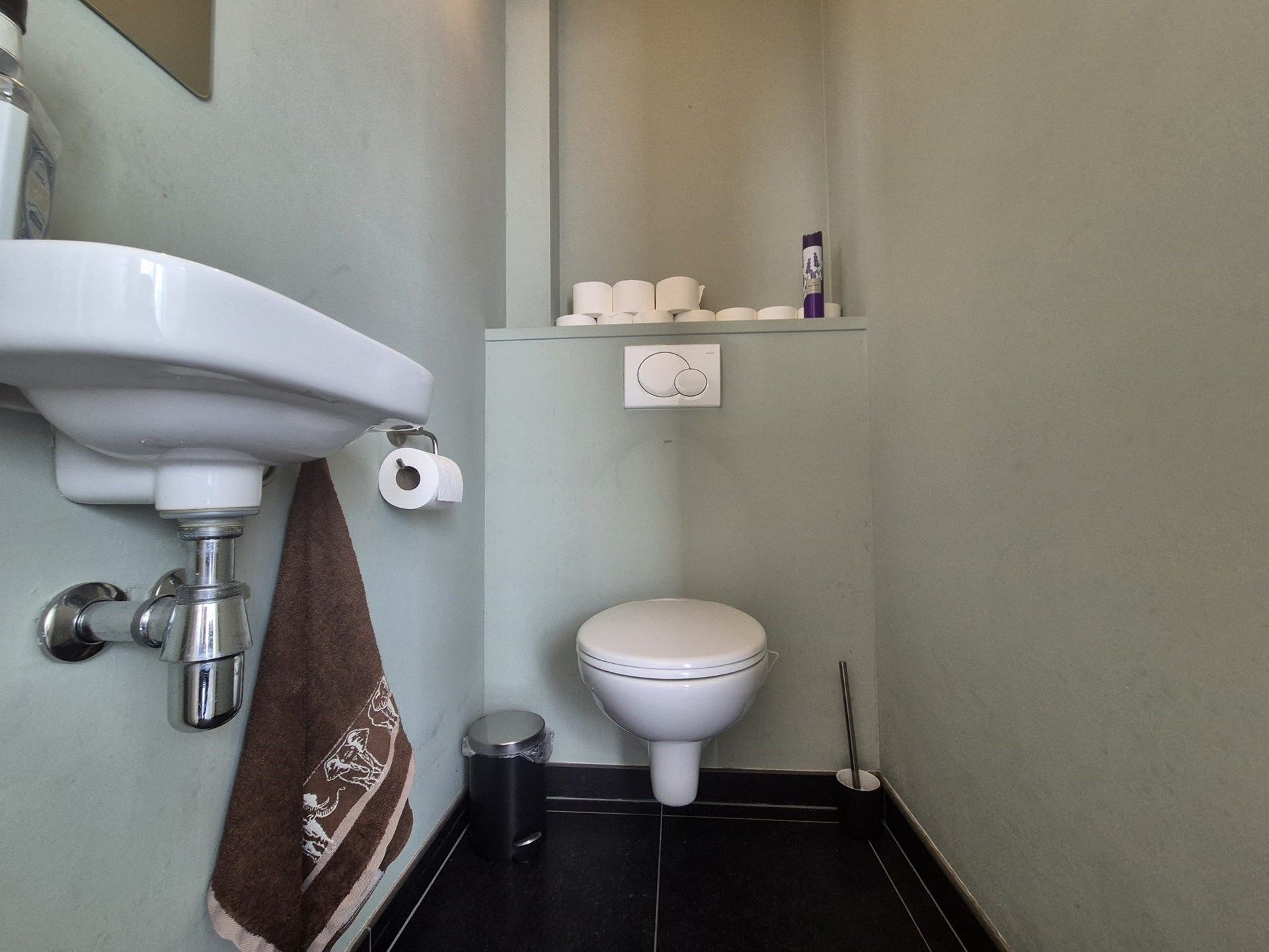 Bijzonder interessant gelegen recente woning met tuin en garage. foto 30
