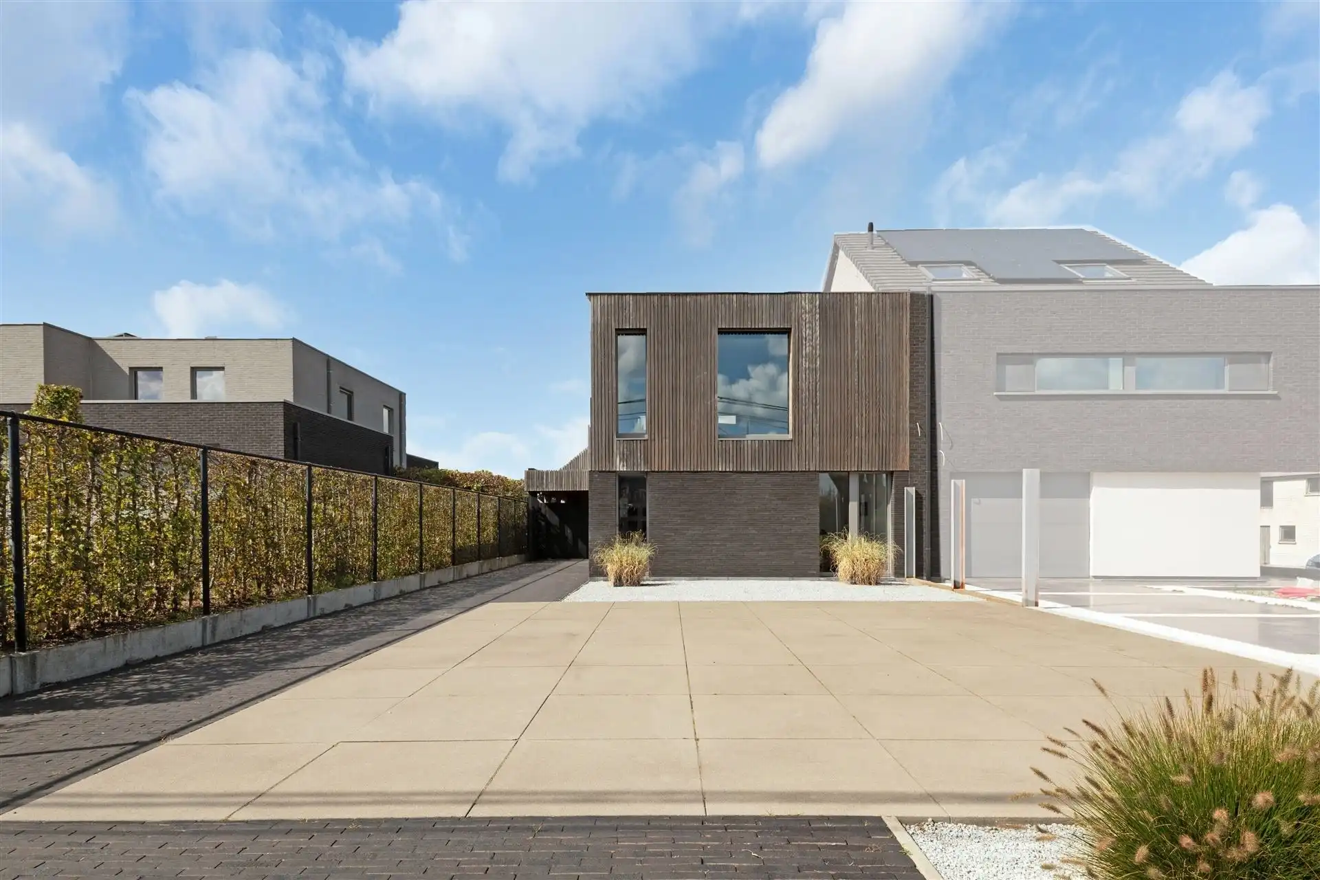 Moderne energiezuinige woning met uniek uitzicht in Gavere foto {{pictureIndex}}