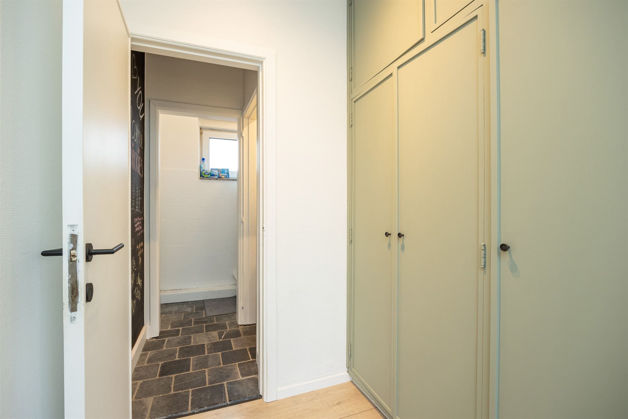 Lichtrijke app. met 3 slpk. en veranda  foto 17