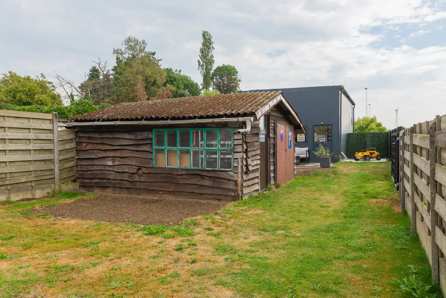 Halfopen woning op een perceel van 532 m² met ruime garage/werkplaats foto 23
