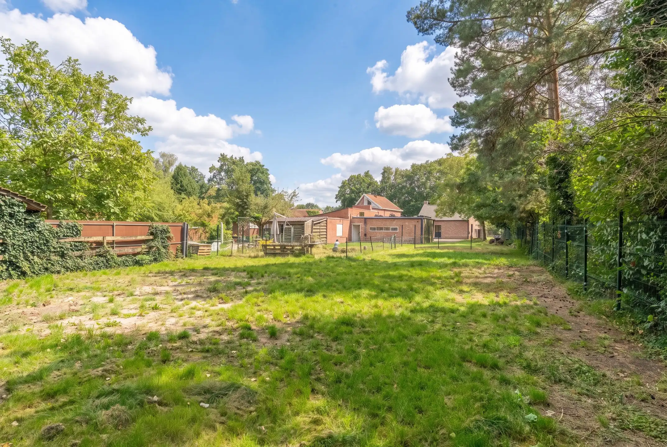 Ger. woning met 3 slpk en grote garage/werkplaats op 1.705 m² foto 39