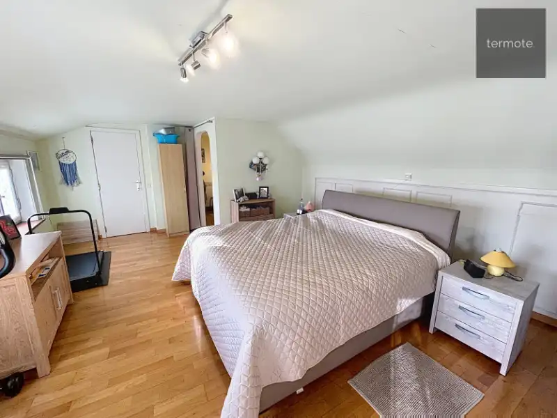 Gezinswoning foto 16