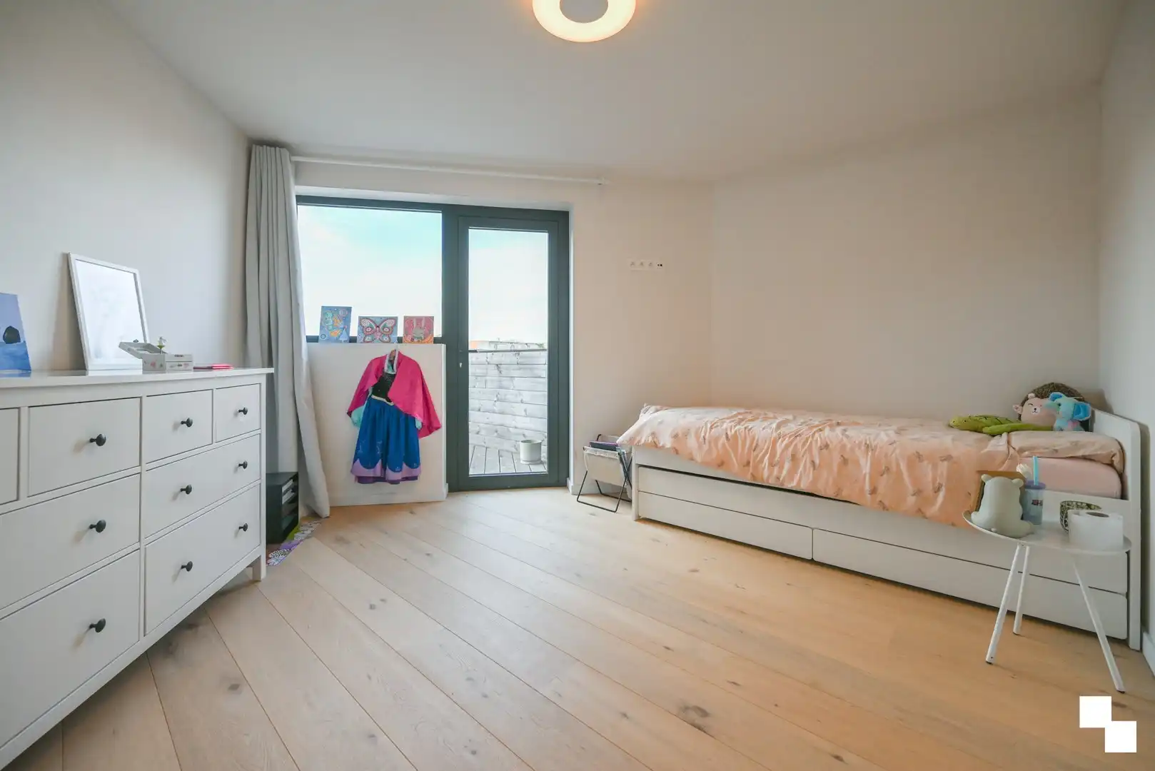 Tweeslaapkamer appartement met garage nabij het centrum van Izegem foto 20