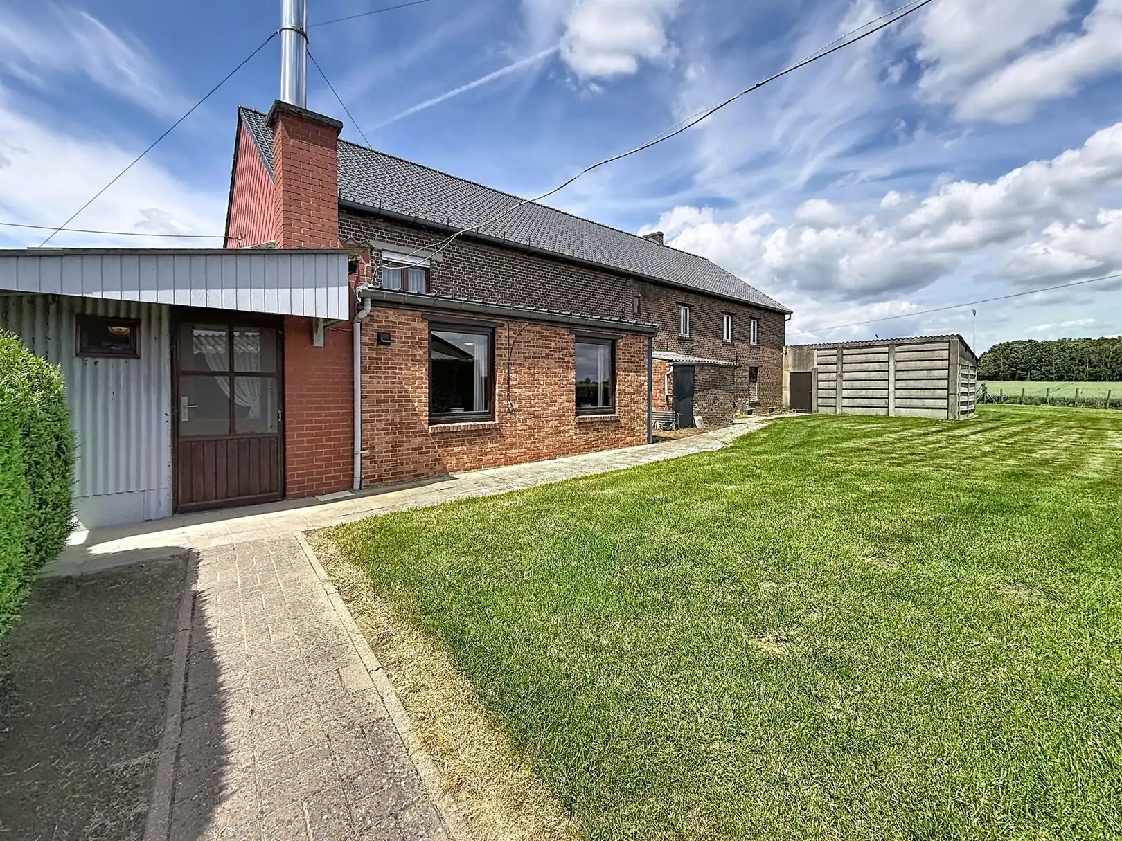 Voormalige hoeve met aanbouw en tuin, 26a 01ca foto 8