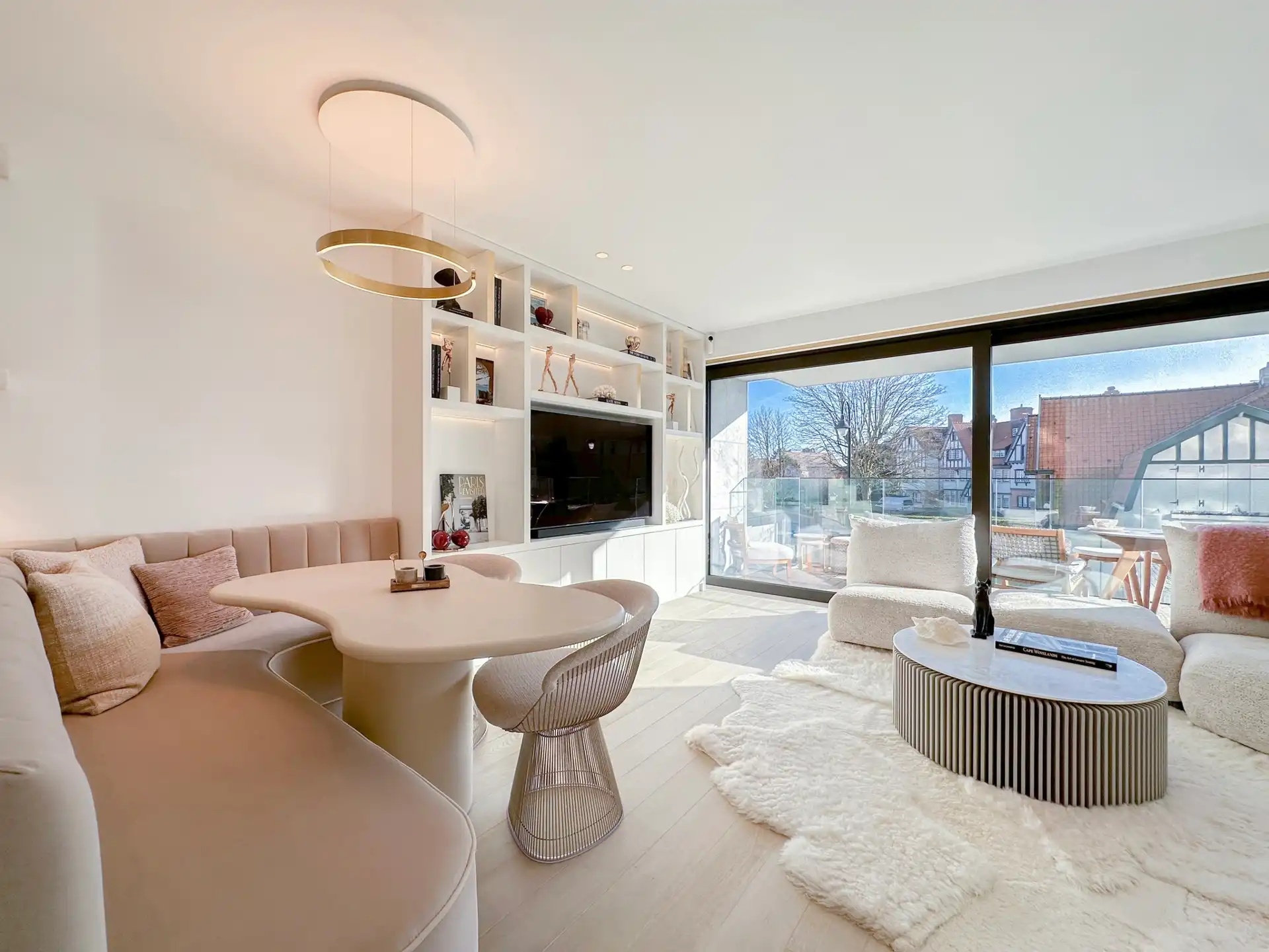 Subliem nieuwbouwappartement in het Zoute met zonnig terras foto 3