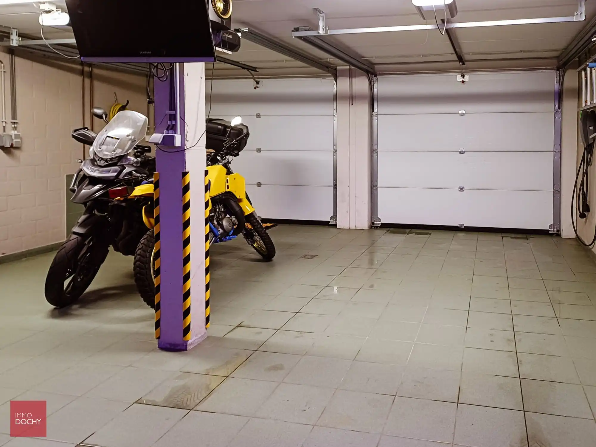 Instapklare sterk gebouwde villa met zicht op oude Leiearm | Heuvelhoekstraat foto 15