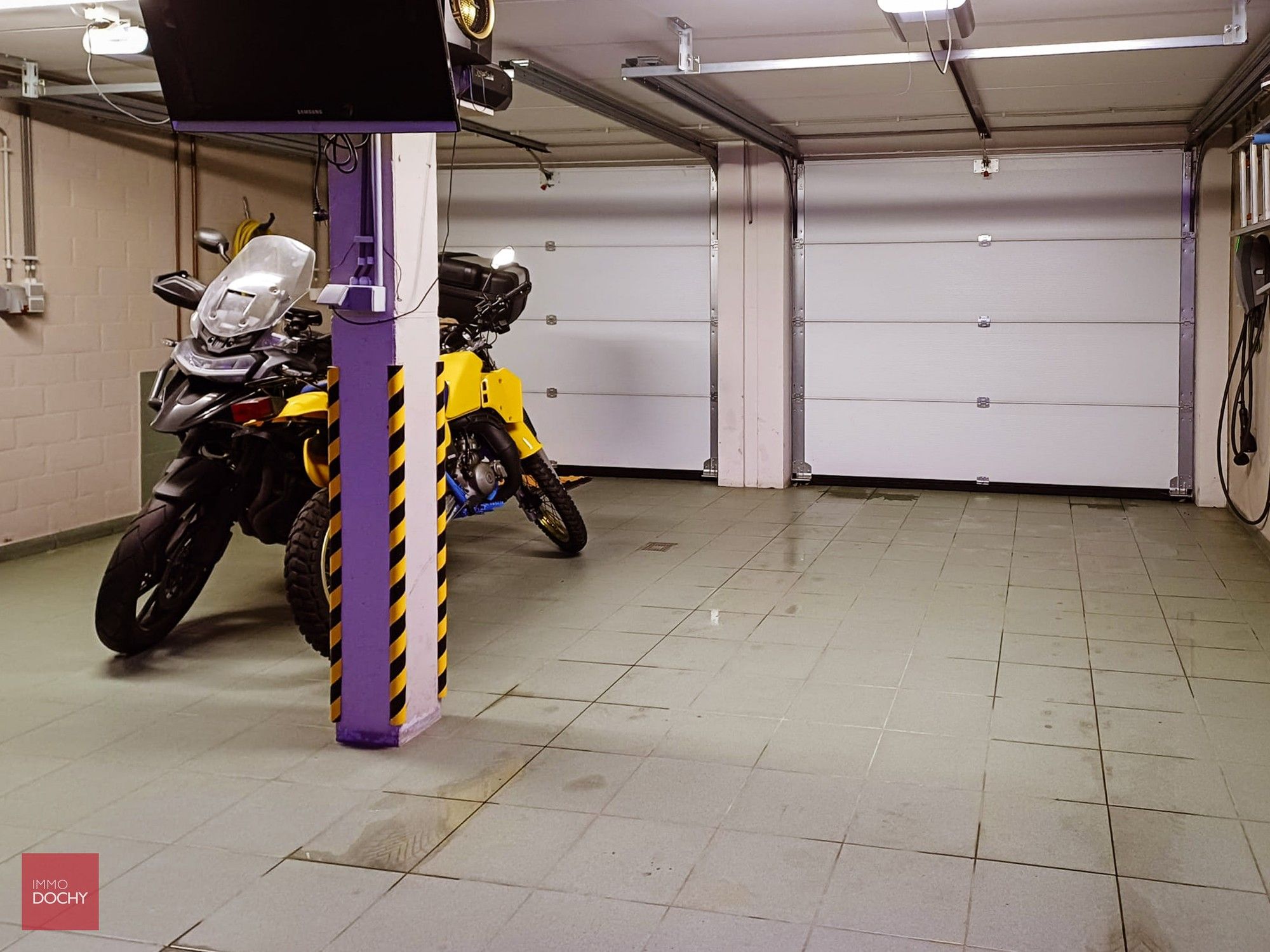 Instapklare sterk gebouwde villa met zicht op oude Leiearm | Heuvelhoekstraat foto 15