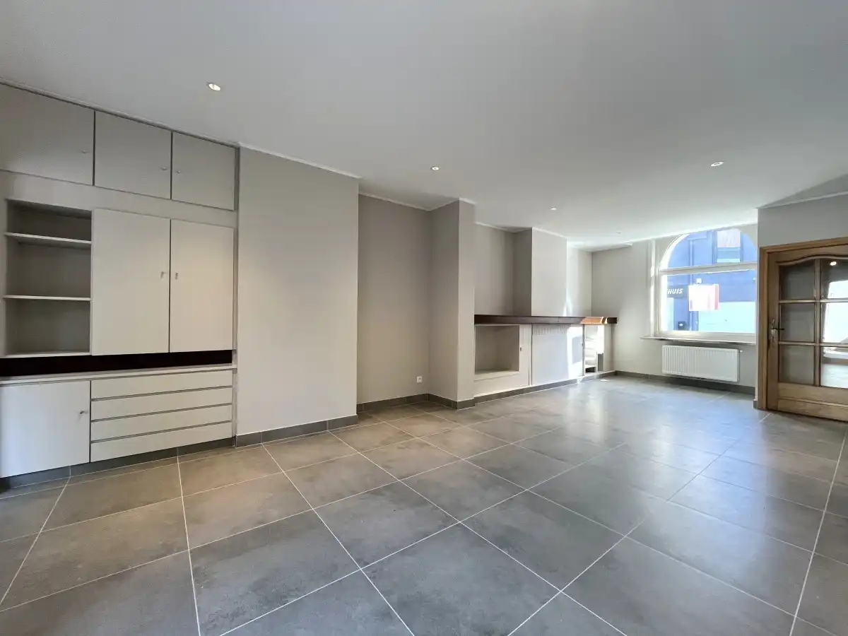 Dadizele – Instapklare gezinswoning met garage in het centrum foto 3