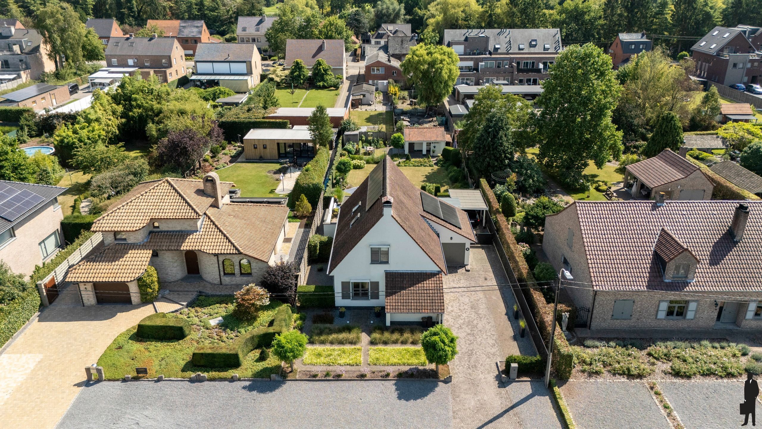 Lichtrijke villa, vlakbij natuur met 3 slpk. op zuidperceel foto 2
