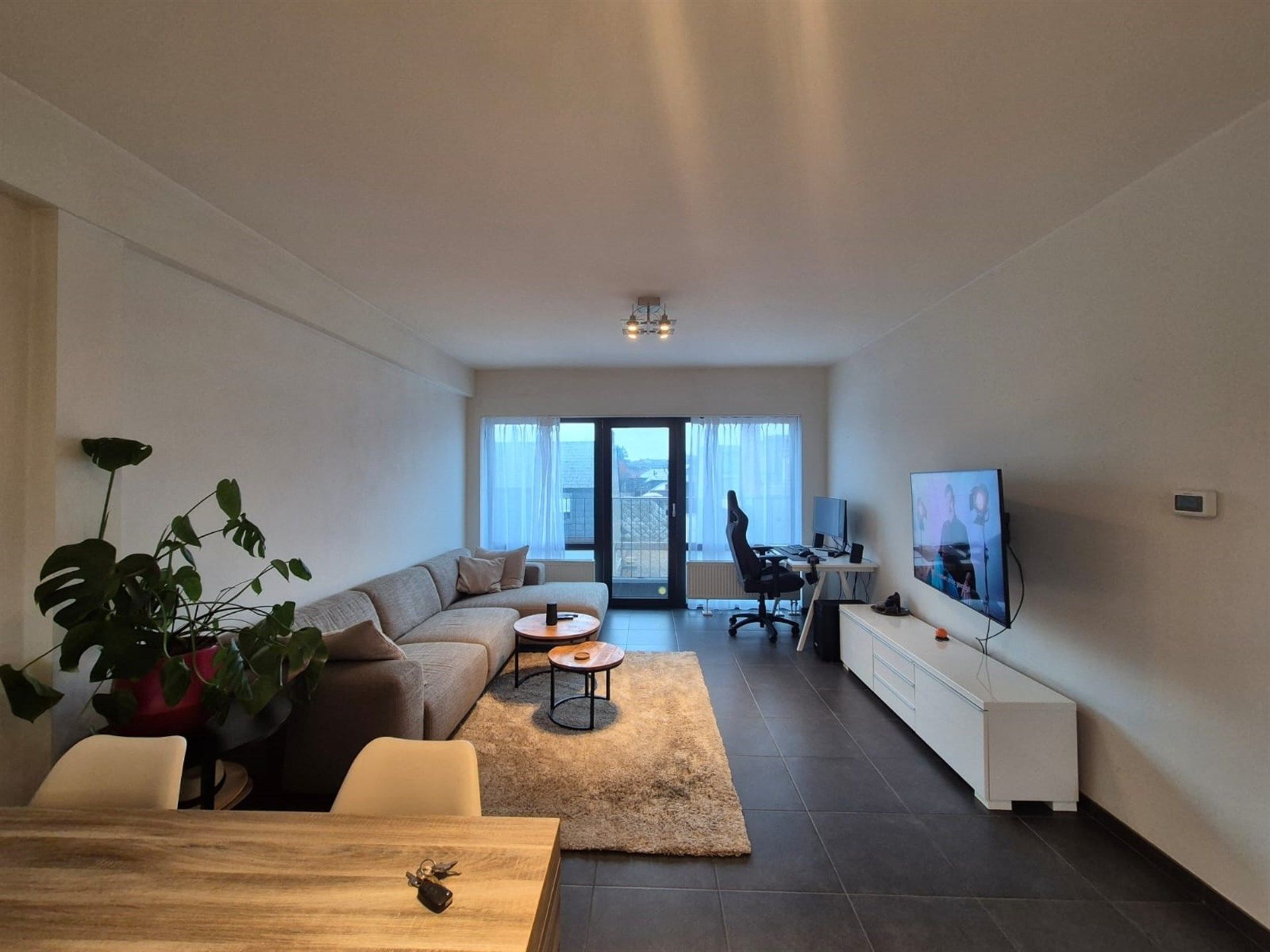 Gunstig gelegen 2 slaapkamer appartement. foto 4